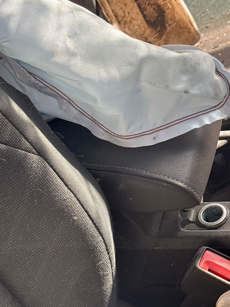 [EPE-111451] Reposabrazos de consola central Vw Golf 2023