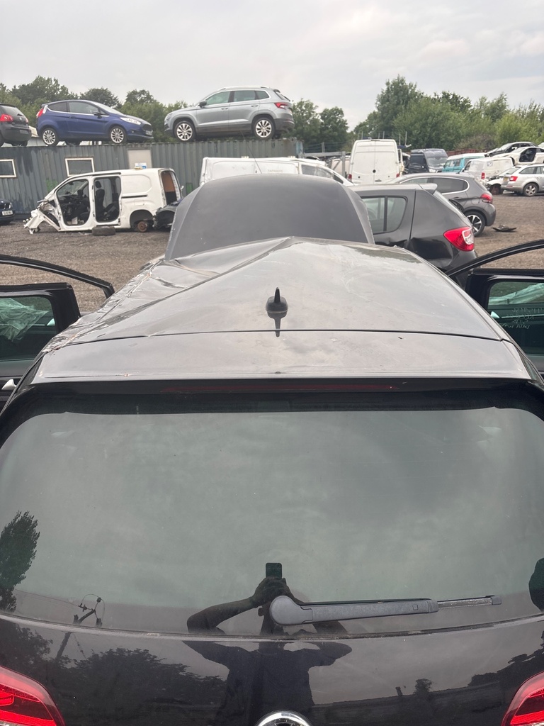 [EPE-112143] Kit alerón trasero VW Golf 2016