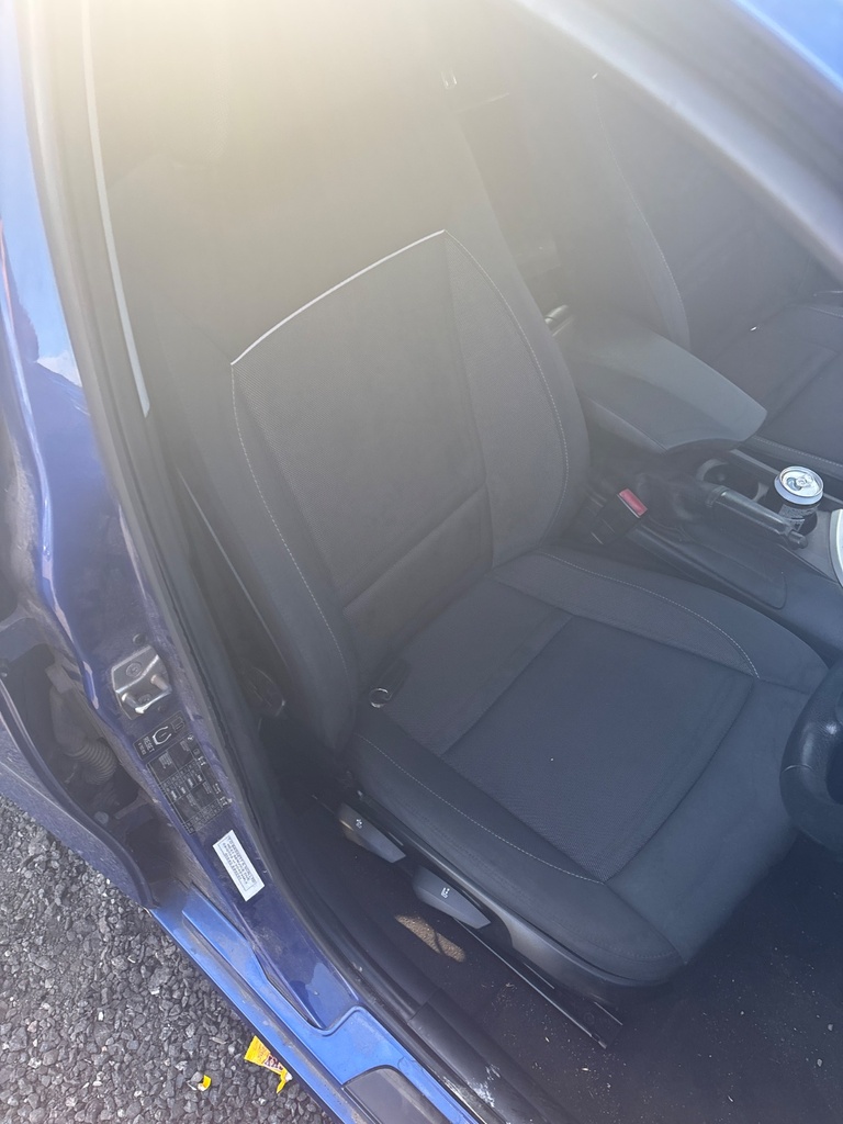 [EPE-112599] Asiento delantero derecho BMW Serie 1