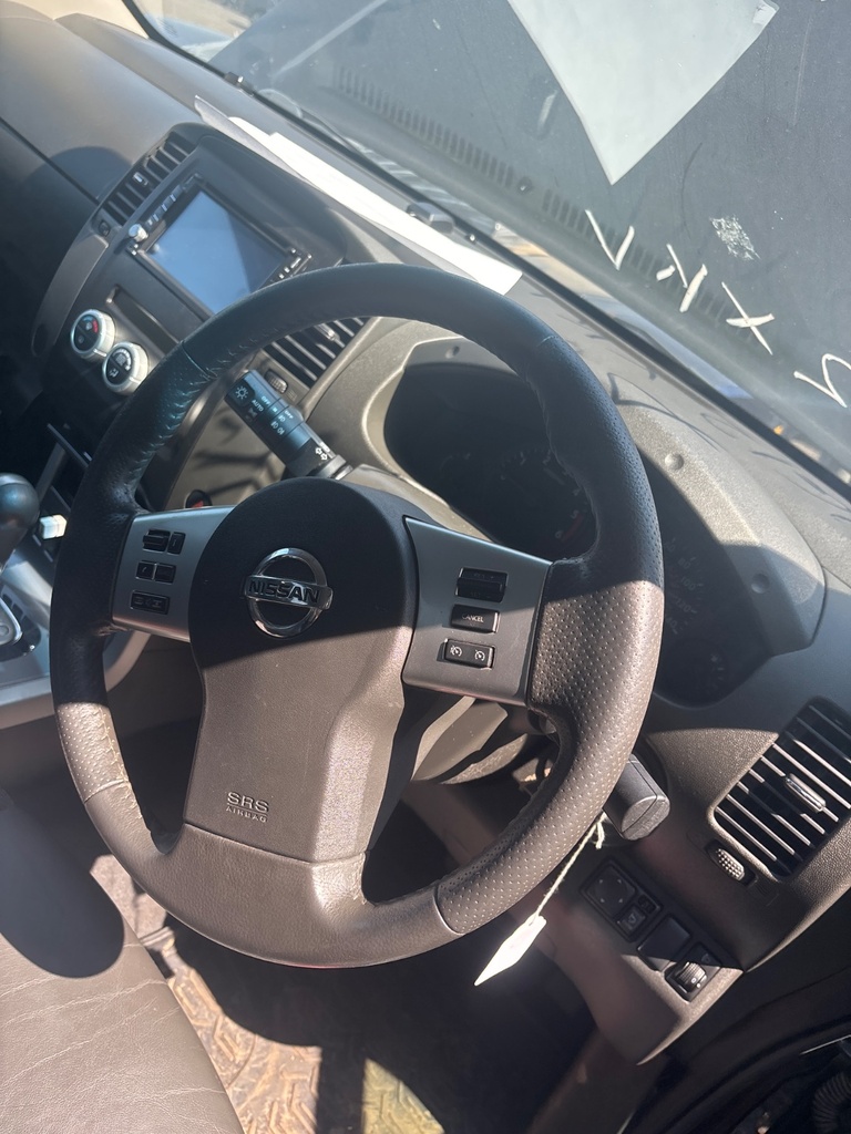 [EPE-112976] Volante de dirección Nissan Navara NP300
