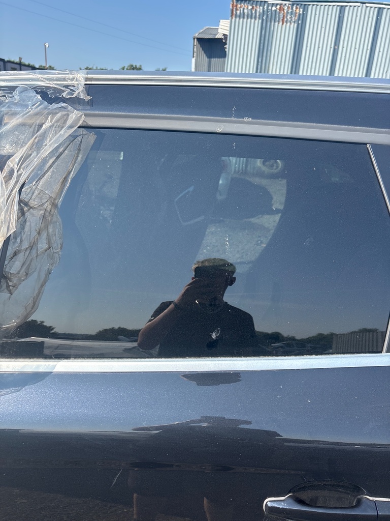 [EPE-113408] Cristal de puerta trasero izquierdo Volvo XC60