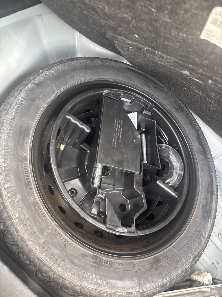 [EPE-115302] Rueda de repuesto Mercedes-Benz E-Class