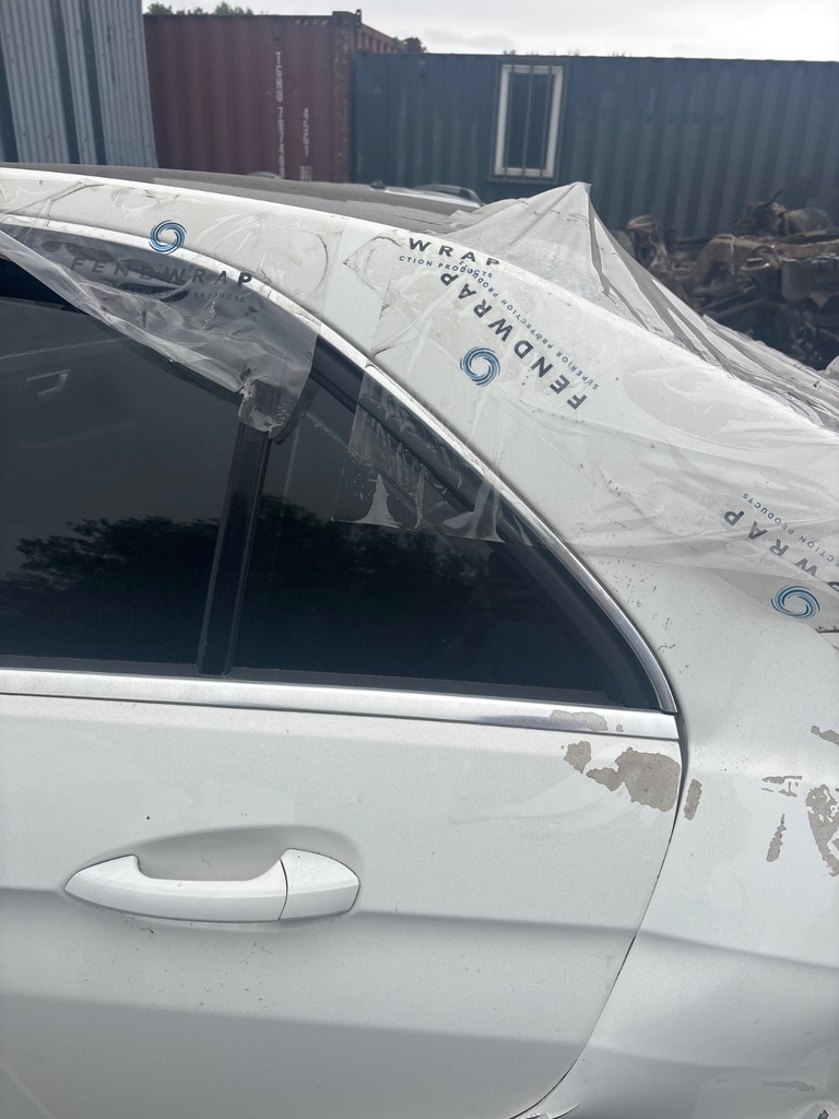[EPE-115813] Cristal de custodia trasero izquierdo Mercedes-Benz E-Class