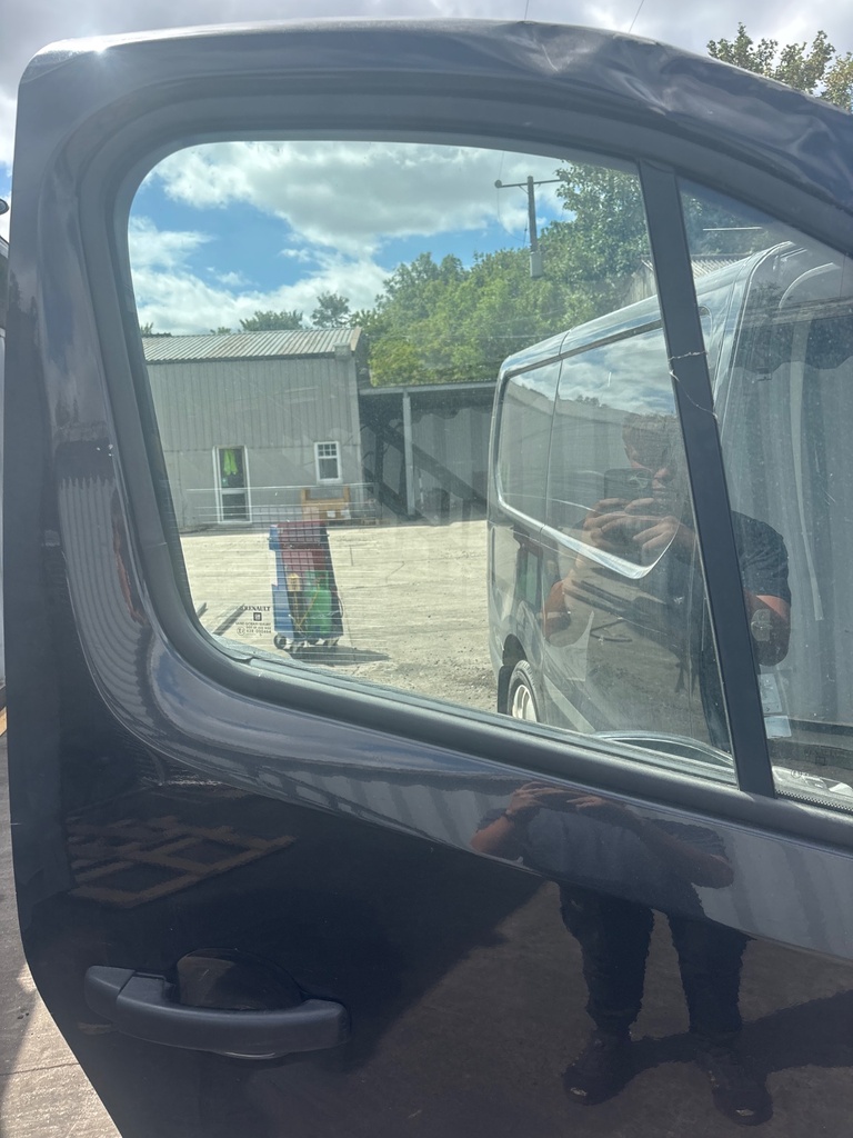 [EPE-117115] Cristal de puerta delantera derecha Renault Trafic III FG