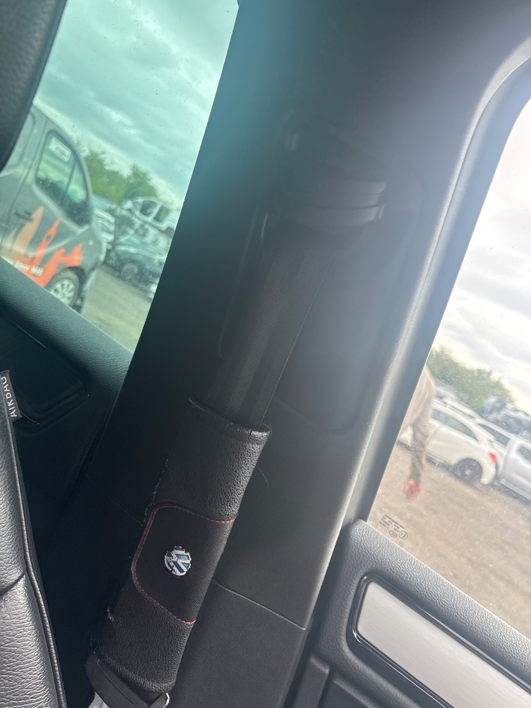[EPE-117337] Pretensor de cinturón delantero izquierdo VW Touareg 7P5