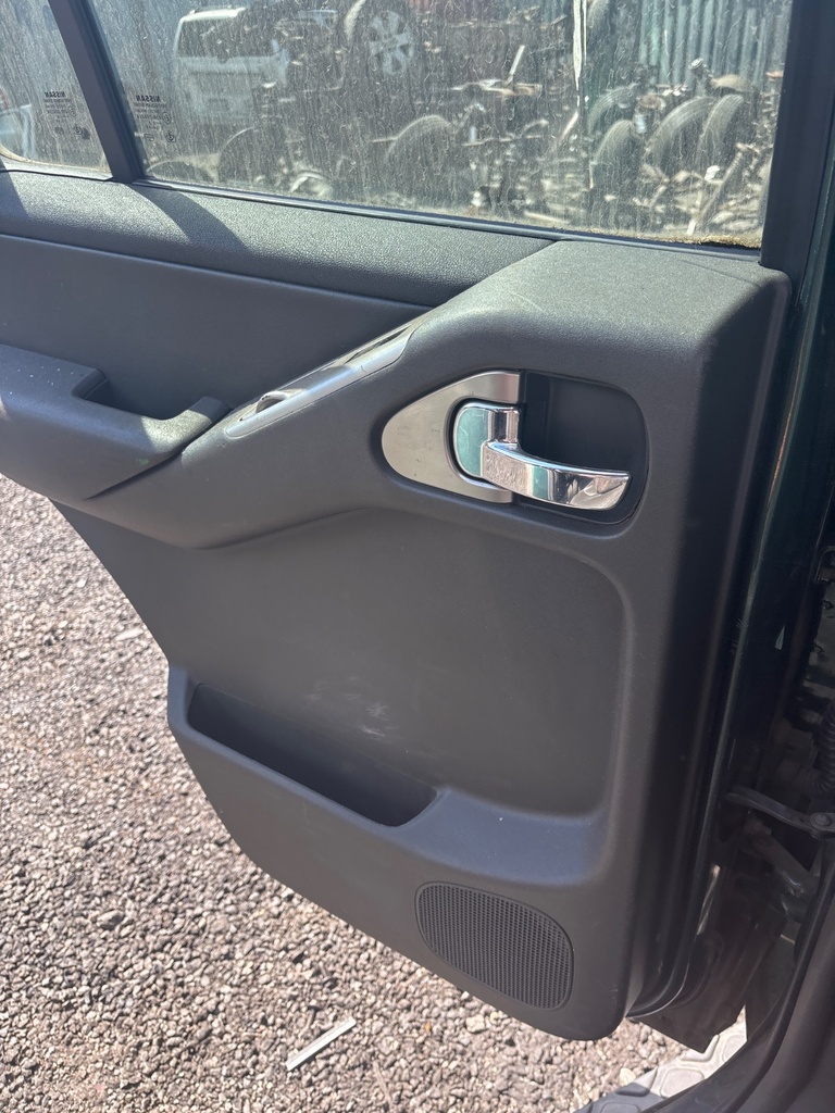 [EPE-117497] Panel interior de puerta trasera izquierda Nissan Pathfinder III R51