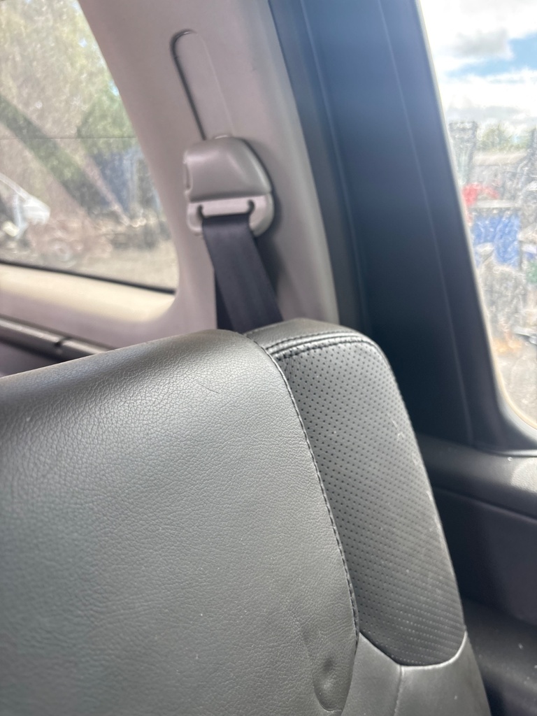[EPE-117547] Pretensor de cinturón de seguridad trasero izquierdo Nissan Pathfinder