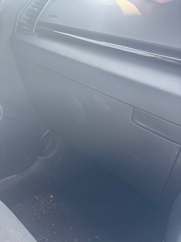 [EPE-117725] Guantera Skoda Karoq NU7 1.5 TSI