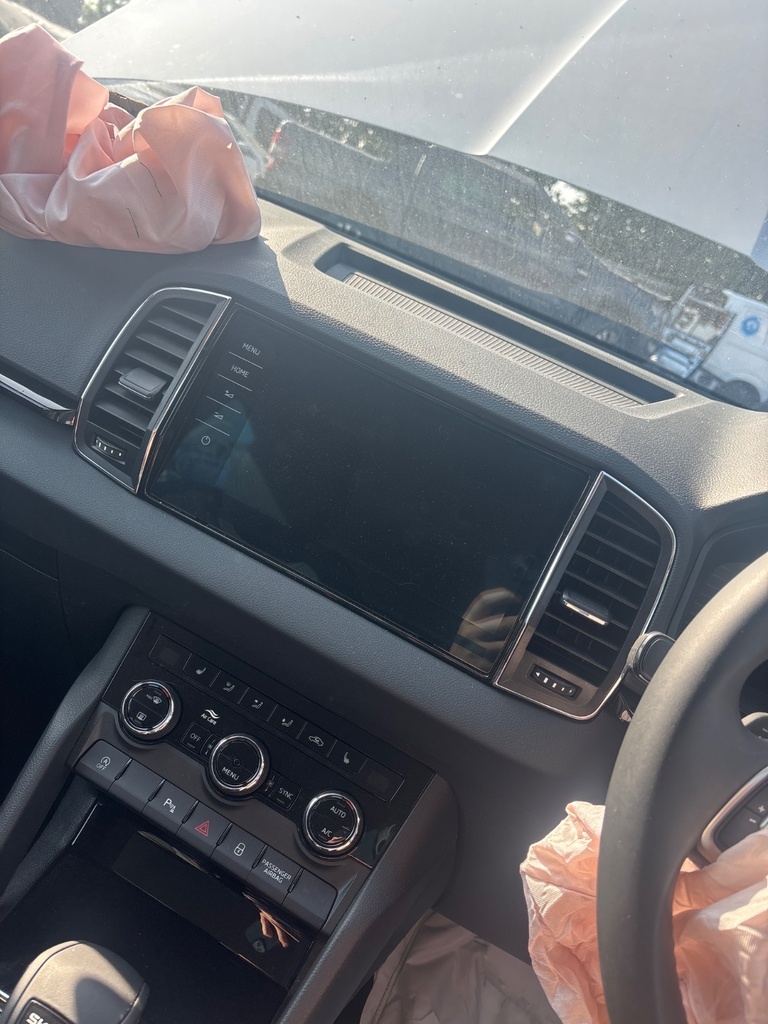 [EPE-117726] Salida de aire calefacción salpicadero Skoda Karoq NU7