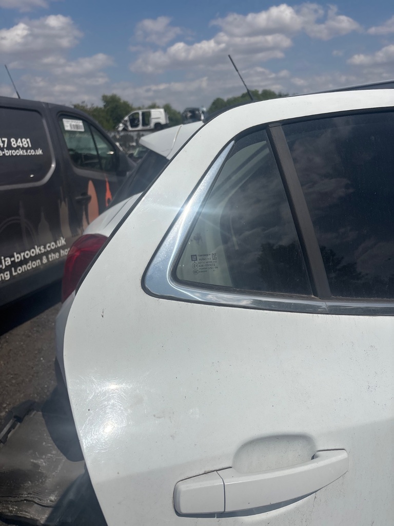 [EPE-118022] Cristal de puerta trasera derecha Opel Mokka J13
