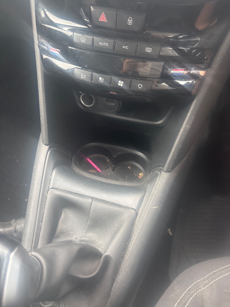 [EPE-118258] Consola central Peugeot 208 (2018-2019)