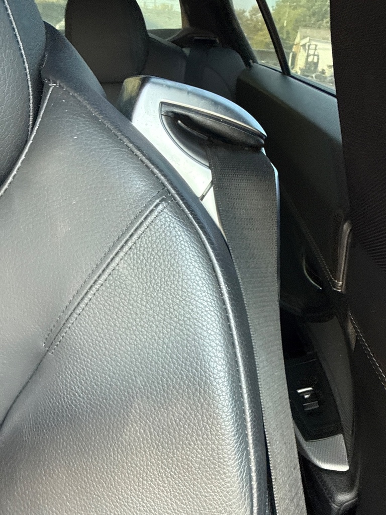 [EPE-118540] Pretensor de cinturón delantero izquierdo BMW Serie 6