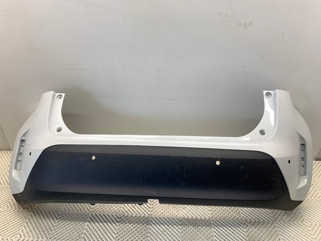 [STARK-886791] Parachoques trasero TOYOTA YARIS CROSS (MXP_) 2020-2022