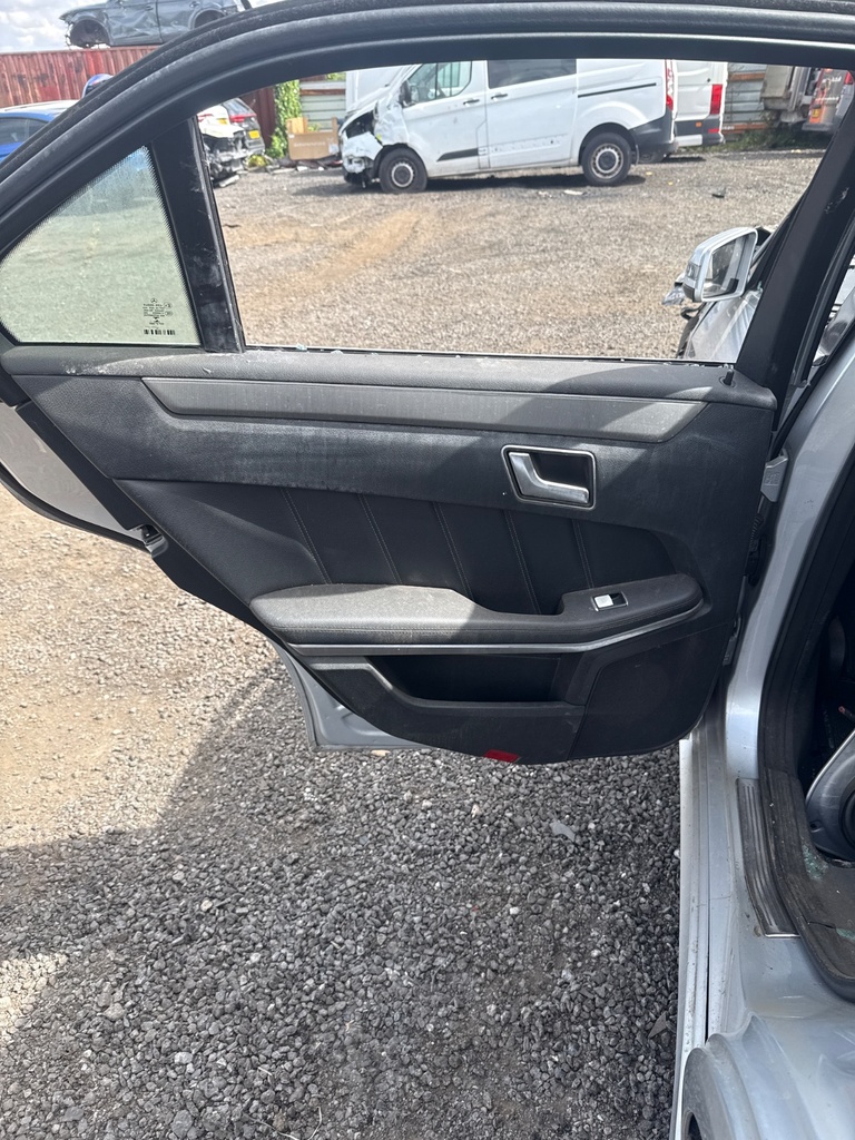 [EPE-118780] Panel interior de puerta trasera izquierdo Mercedes-Benz E-Class 2014