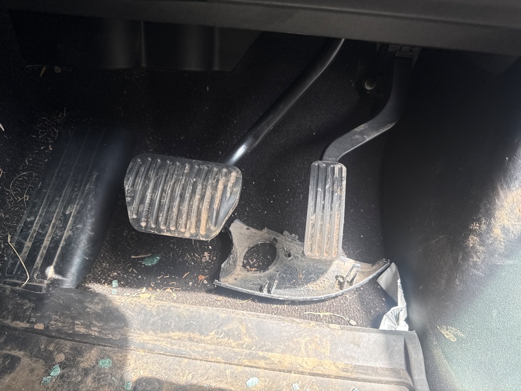 [EPE-118823] Conjunto de pedales Land Rover Discovery 3.0 SDV6 2019