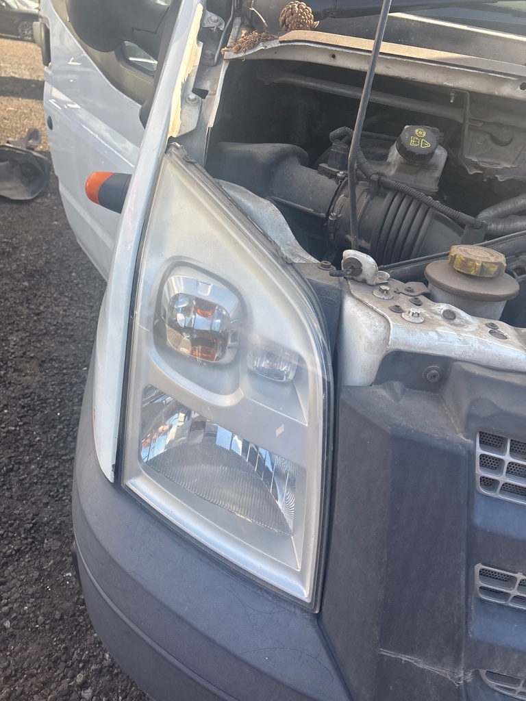 [EPE-119128] Faro derecho Ford Transit