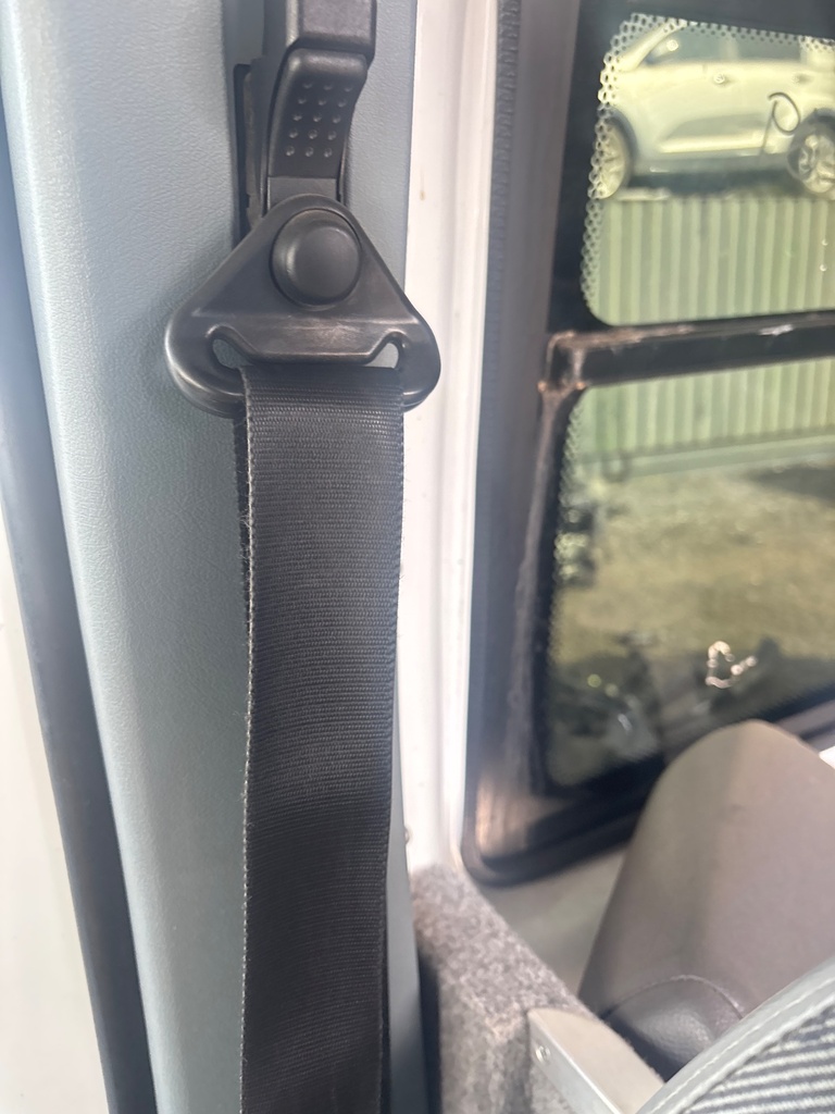 [EPE-119176] Pretensor de cinturón delantero derecho Ford Transit