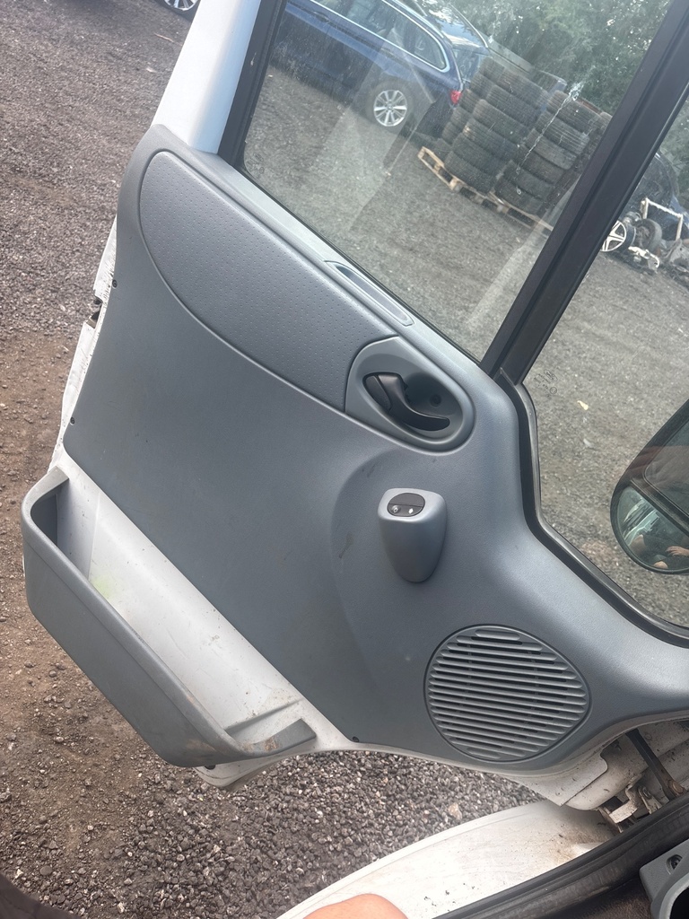 [EPE-119191] Panel de puerta delantero izquierdo Ford Transit