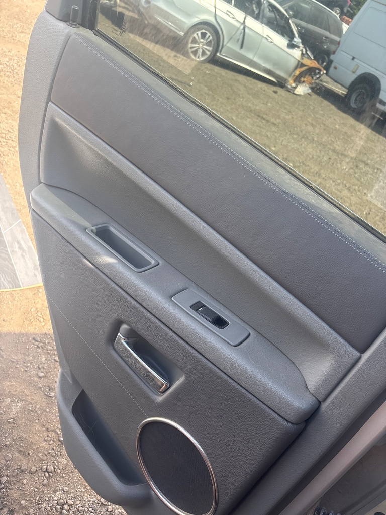 [EPE-119444] Panel interior de puerta trasera izquierdo Jeep Grand Cherokee