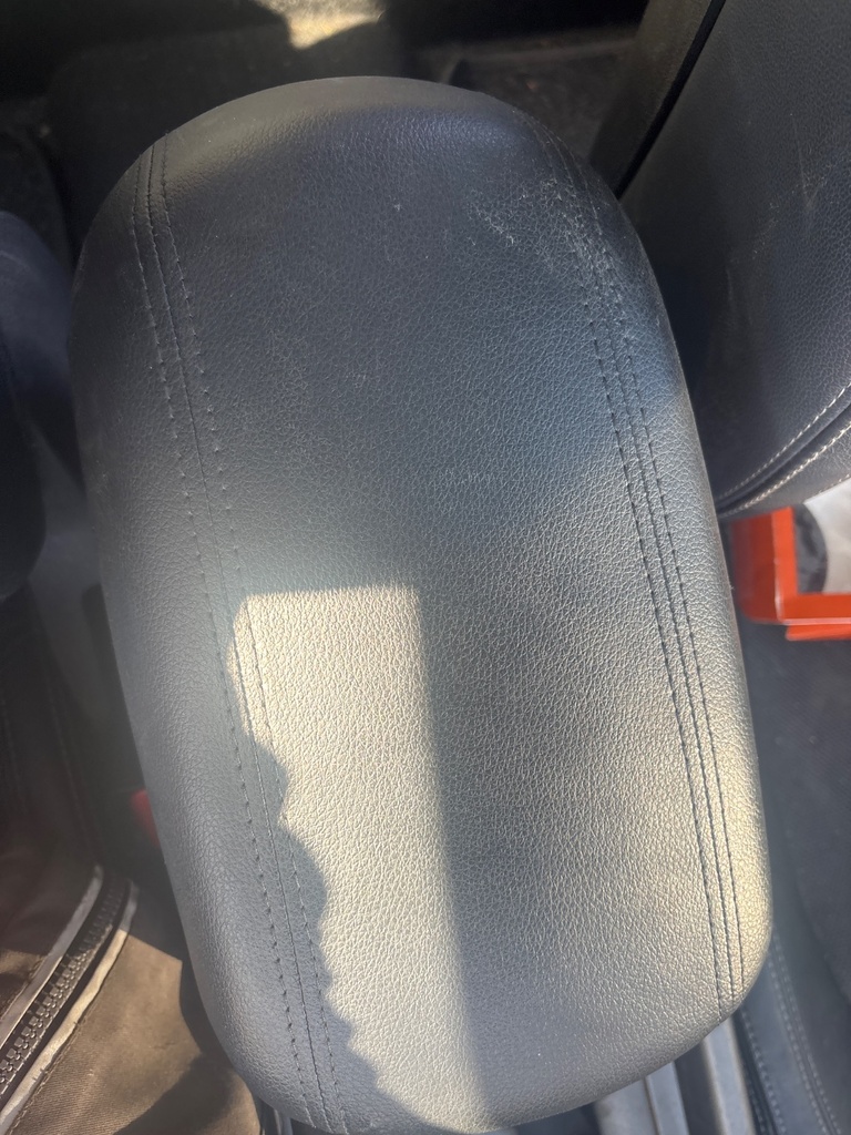 [EPE-119887] Reposabrazos de consola central Kia Sportage