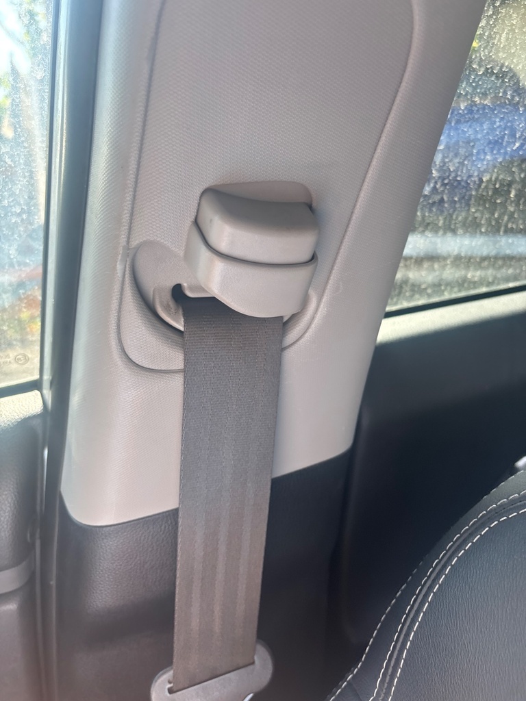[EPE-119897] Pretensor de cinturón de seguridad delantero derecho Kia Sportage