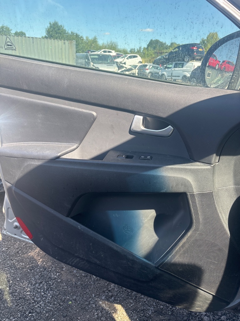 [EPE-119917] Panel de puerta interior delantero izquierdo Kia Sportage