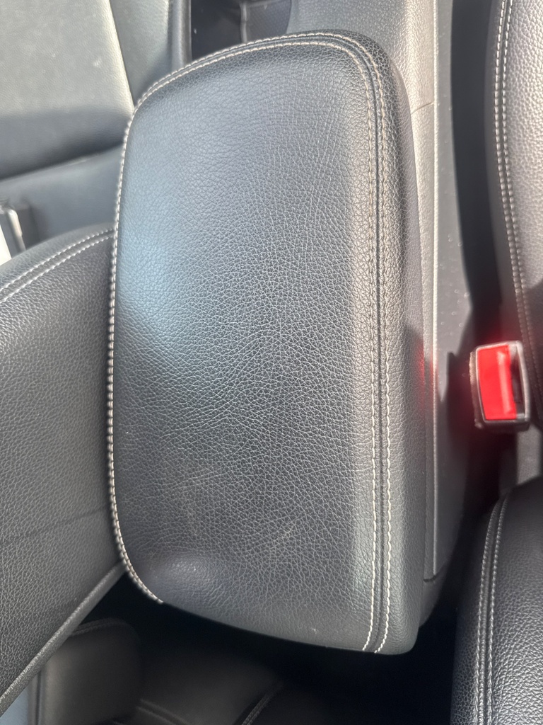 [EPE-120210] Reposabrazos central Mercedes-Benz Clase A (2016-2018)