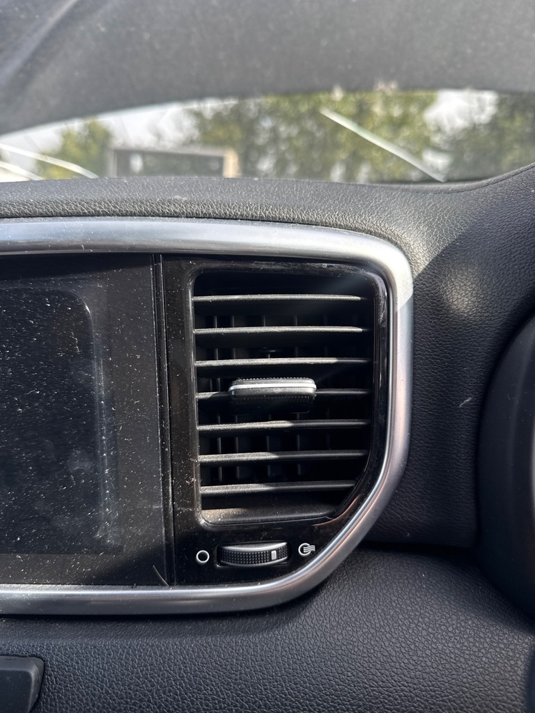 [EPE-120306] Salida de aire calefacción salpicadero Kia Sportage