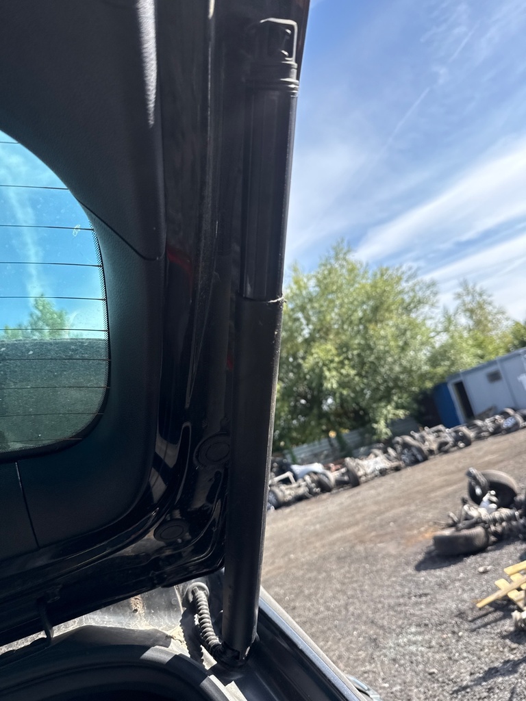 [EPE-120322] Amortiguador de portón trasero derecho Kia Sportage 2019