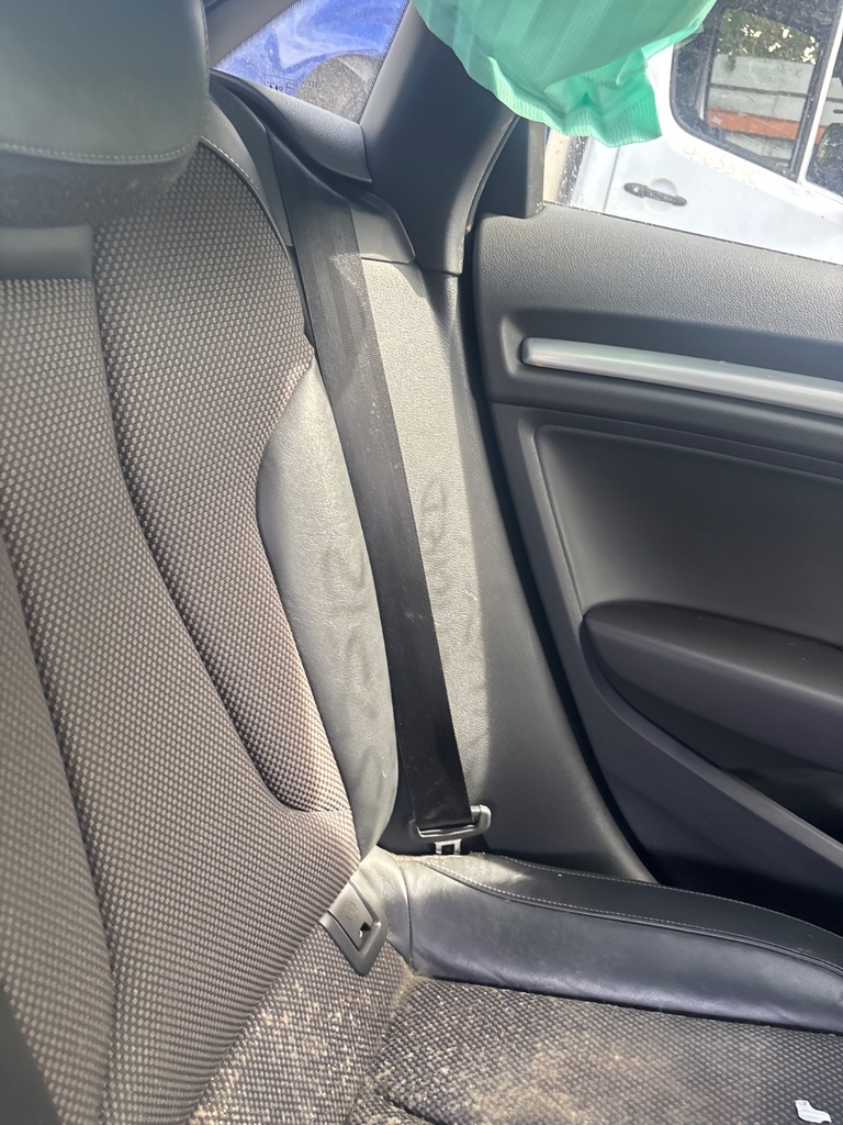 [EPE-120420] Pretensor trasero de cinturón de seguridad izquierdo Audi A3