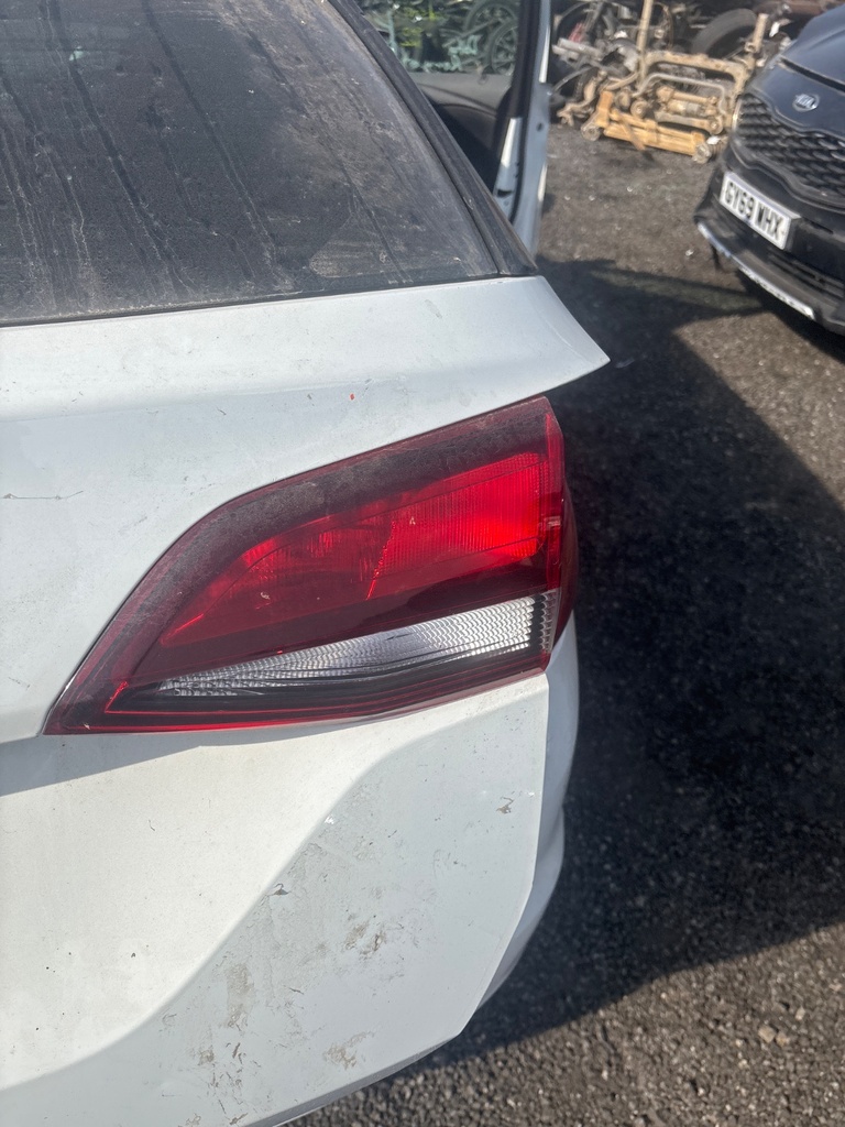 [EPE-120577] Piloto trasero derecho Opel Astra 2020