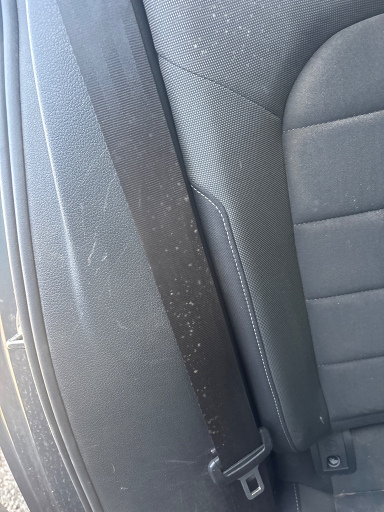 [EPE-120684] Pretensor de cinturón de seguridad trasero derecho VW Golf 2019