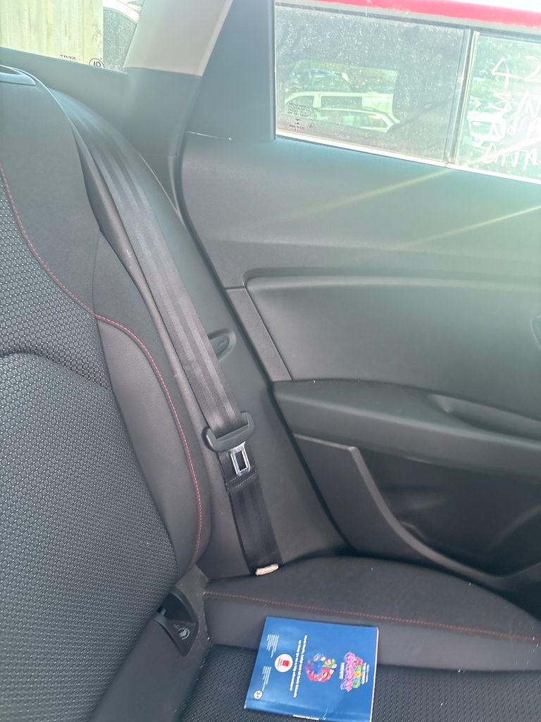 [EPE-120831] Pretensor de cinturón de seguridad trasero izquierdo Seat Leon ST