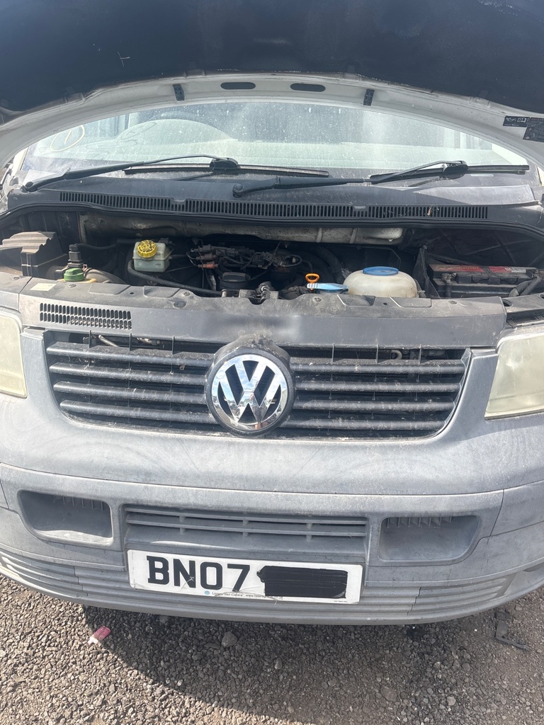 [EPE-121197] Rejilla delantera VW Transporter T5 (2003-2009)