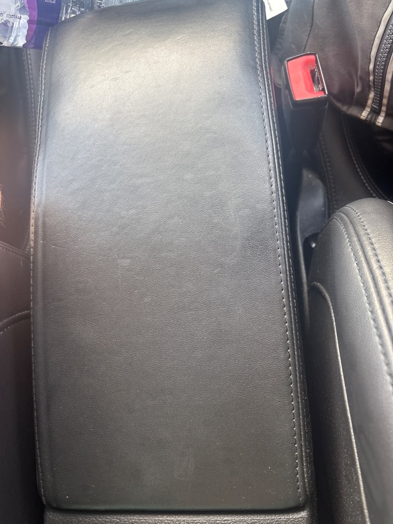 [EPE-121848] Reposabrazos de consola central para VW Passat CC