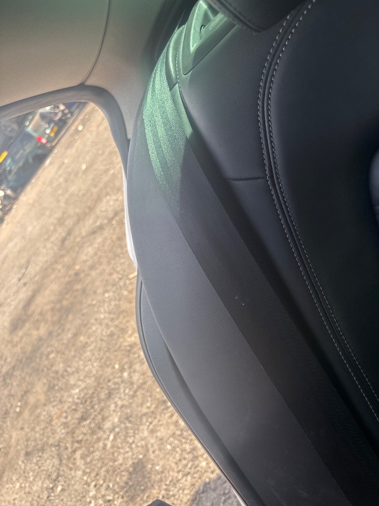 [EPE-121903] Pretensor de cinturón de seguridad trasero derecho VW Passat CC