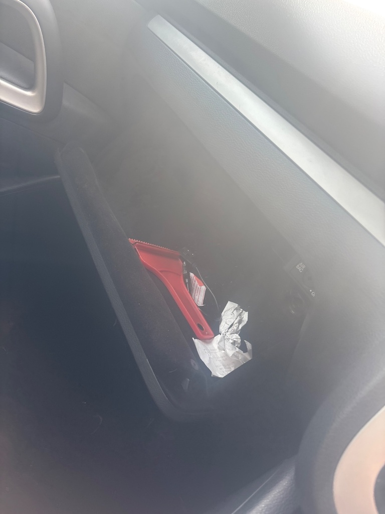 [EPE-121946] Guantera VW Scirocco 2.0 TDI