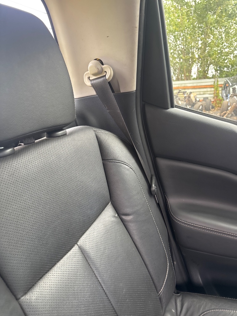 [EPE-122465] Pretensor de cinturón de seguridad trasero izquierdo Nissan Navara NP300