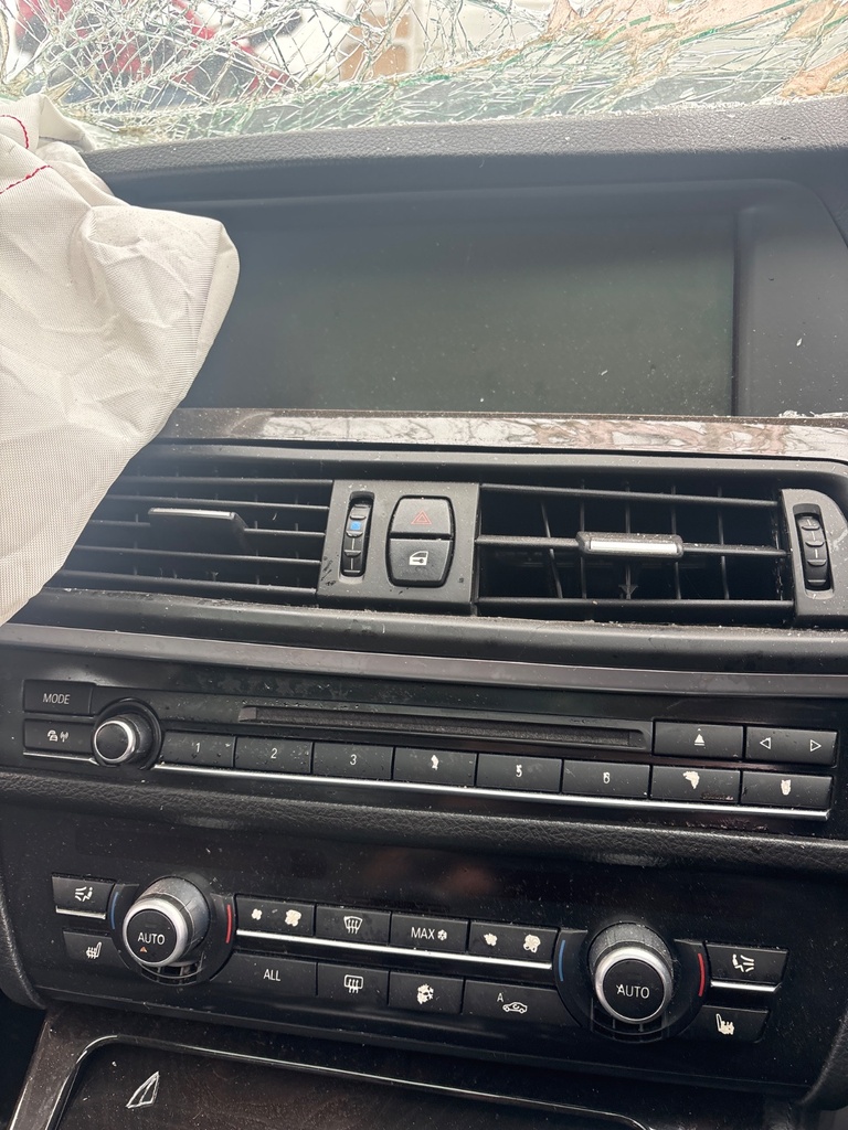 [EPE-122493] Salida de aire calefacción salpicadero BMW Serie 5 F10