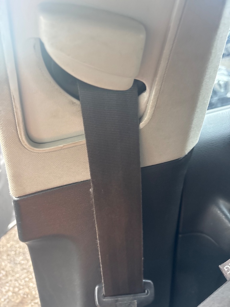 [EPE-122577] Pretensor cinturón seguridad delantero derecho VW Golf VI 5K1