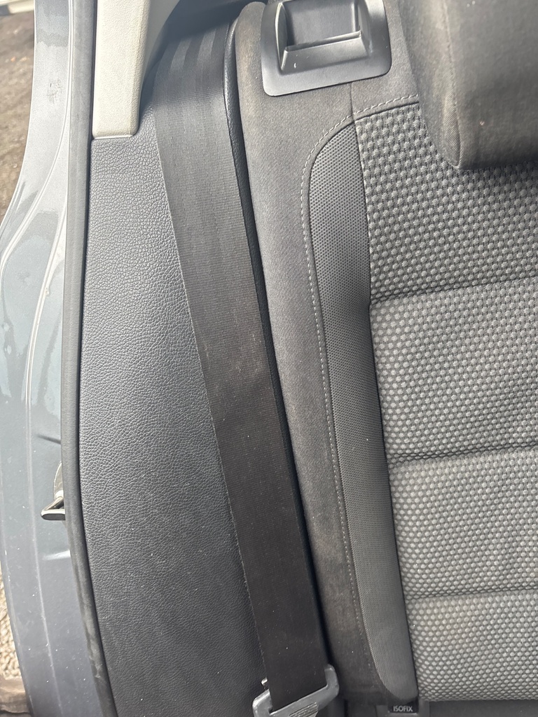 [EPE-122618] Pretensor cinturón seguridad trasero derecho VW Golf VI