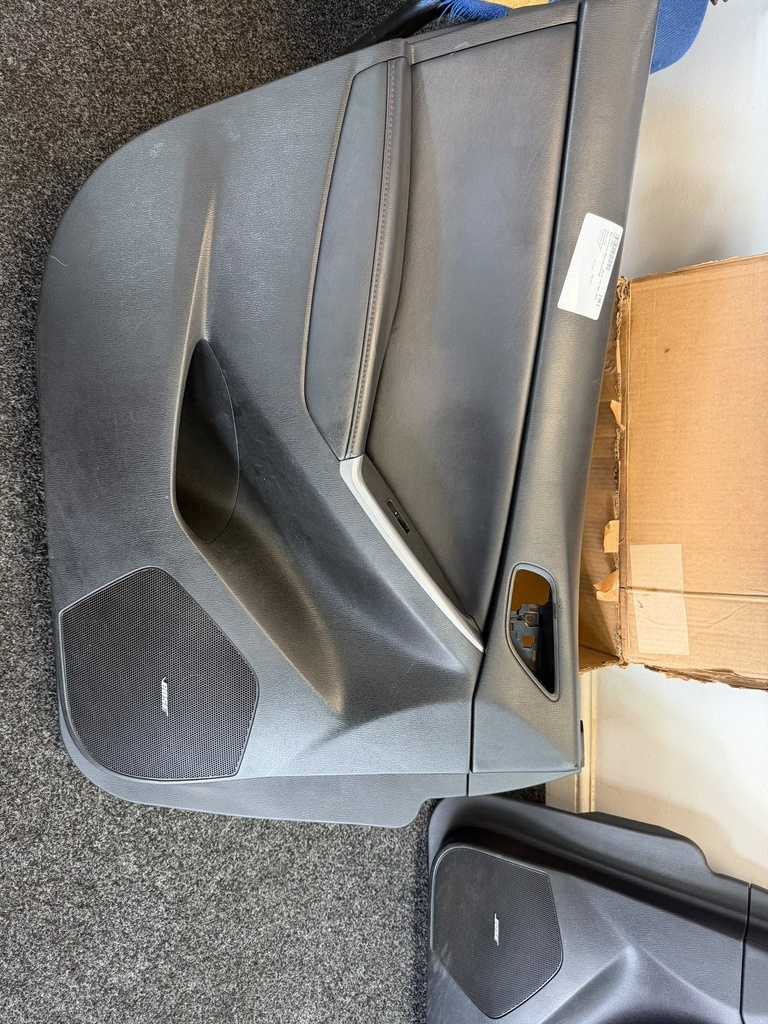 [EPE-122693] Panel interior de puerta delantera izquierda Mazda CX-5
