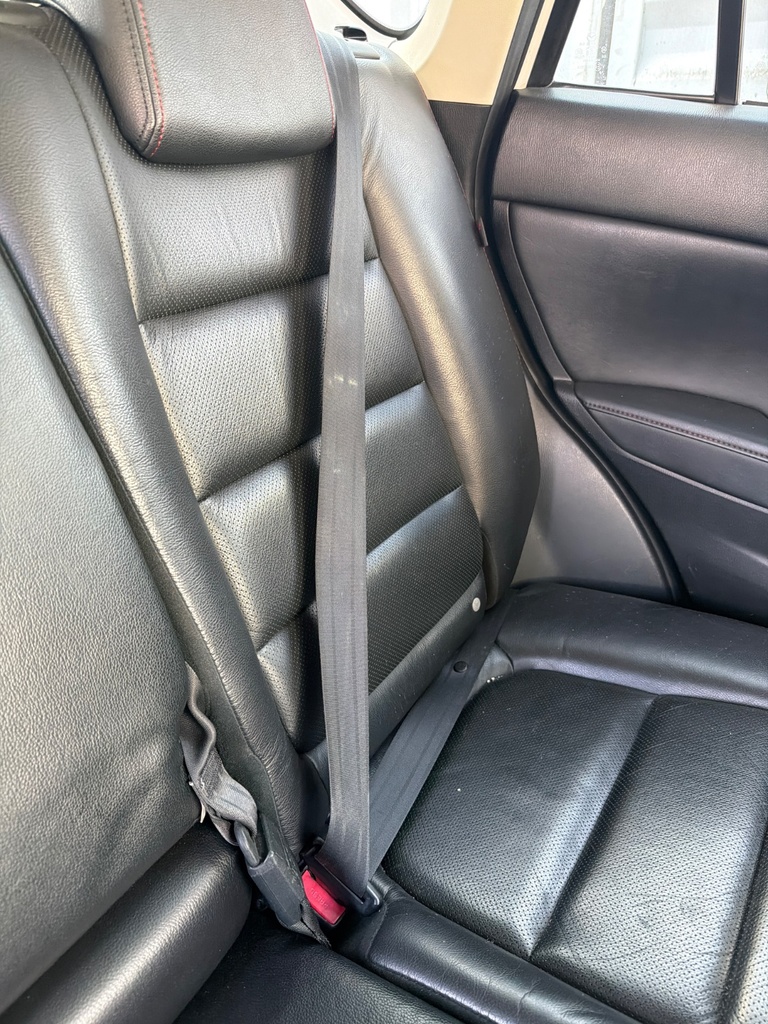 [EPE-122711] Pretensor de cinturón de seguridad trasero izquierdo Mazda CX-5