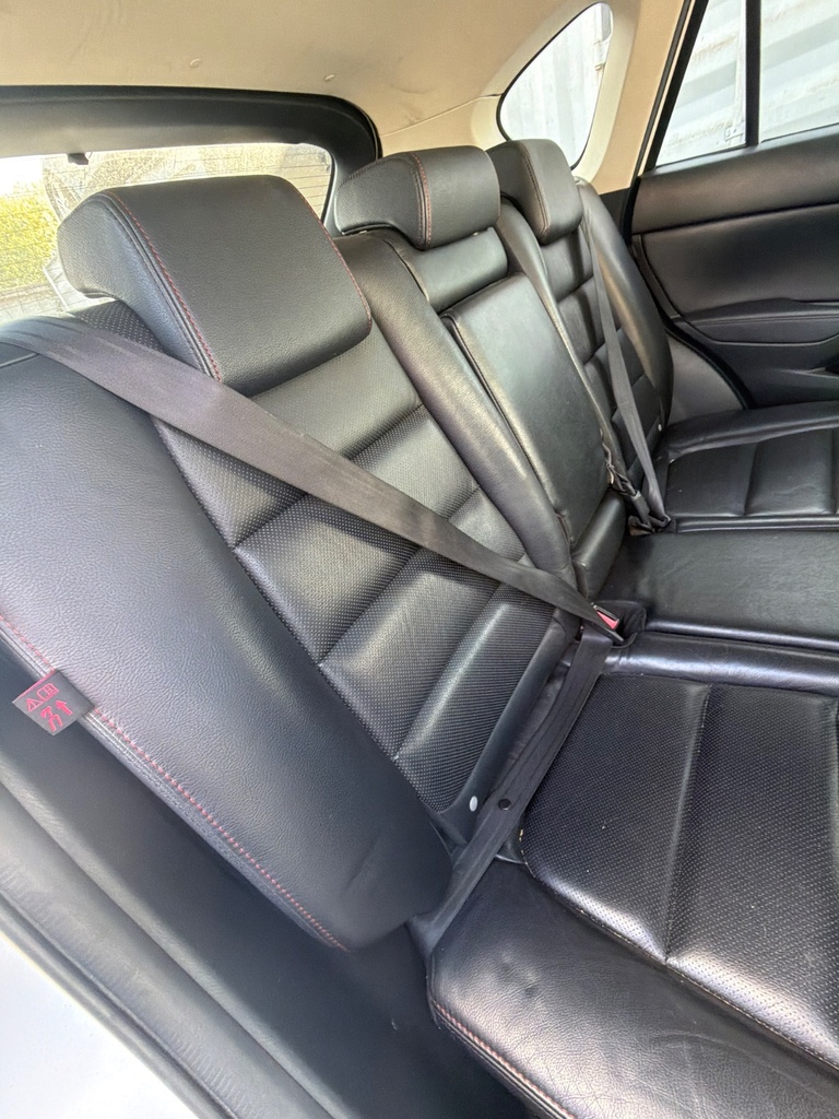 [EPE-122712] Pretensor de cinturón de seguridad trasero derecho Mazda CX-5