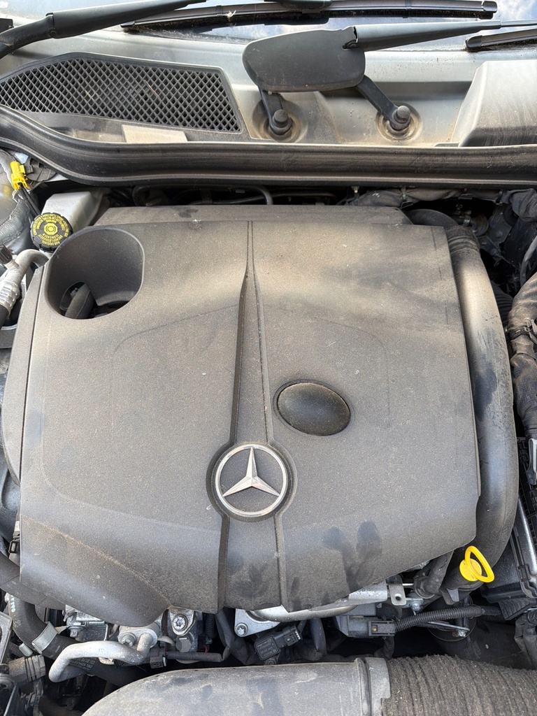 [EPE-122865] Tapa motor Mercedes Clase A W176