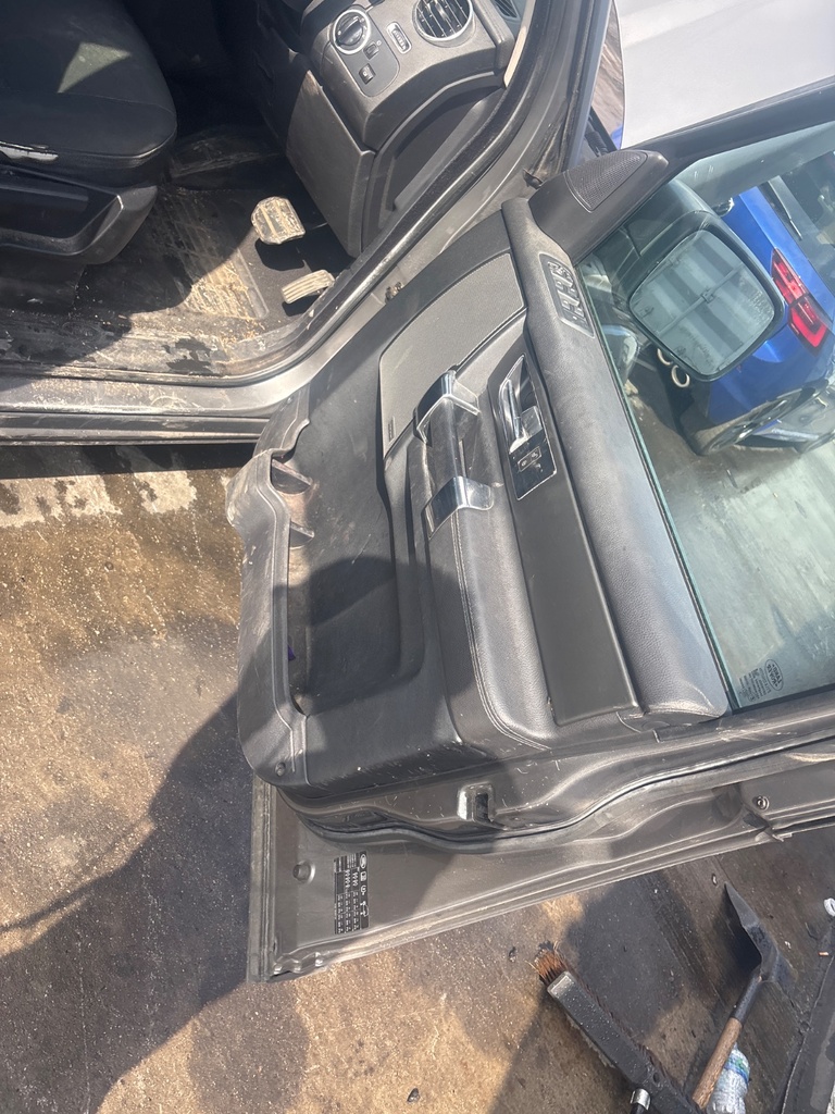 [EPE-123380] Panel de puerta Land Rover Discovery 3.0 D