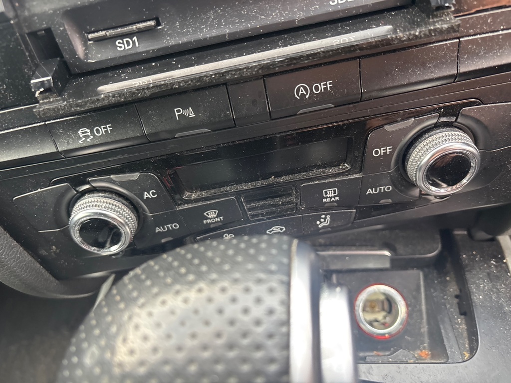 [EPE-123488] Mando de climatización Audi A4 2012