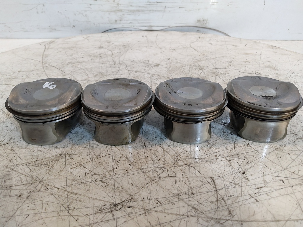 [MTD-535753] Juego de 4 pistones Audi A4 3.2 FSI