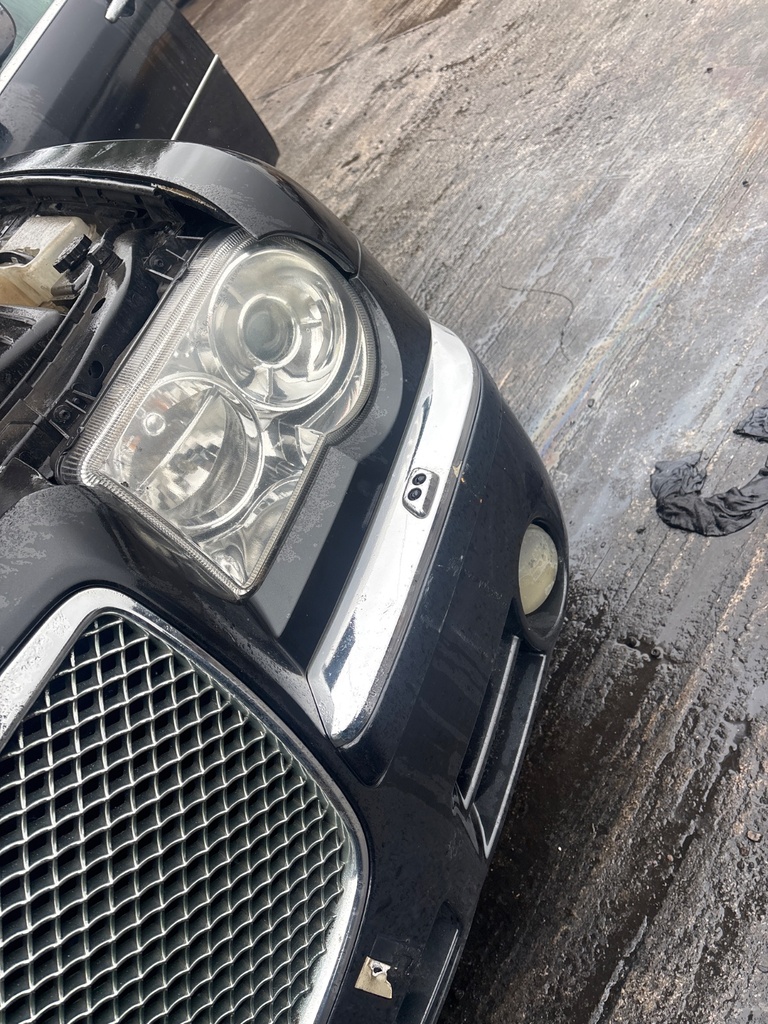 [EPE-123888] Faro izquierdo Chrysler 300C (2005-2012)