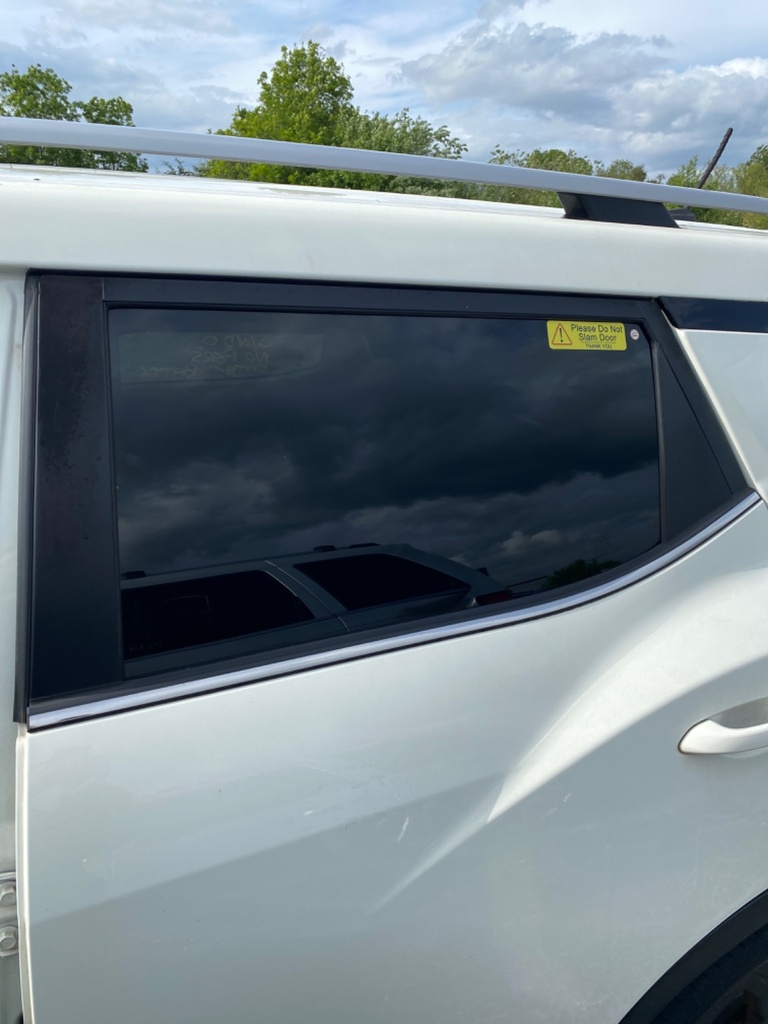 [EPE-103871] Cristal de puerta trasero izquierdo SsangYong Tivoli